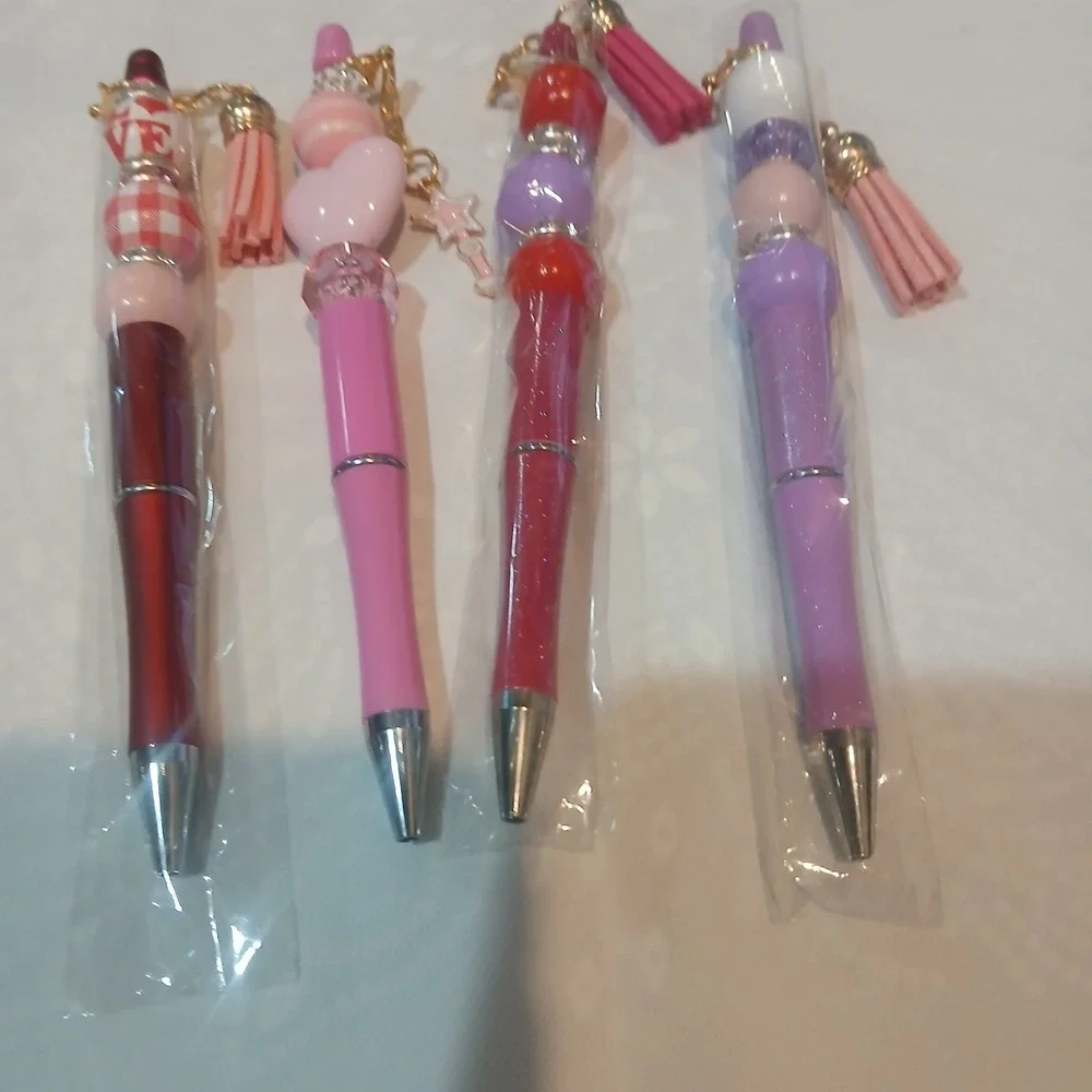 4 Handmade Valentines Pens, Brand New! Hanging Tasseles An 1 With Pink‎ Star
